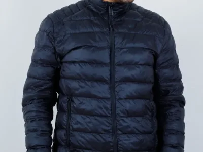 Sobrecamisa acolchada "Ultra-Light" negra